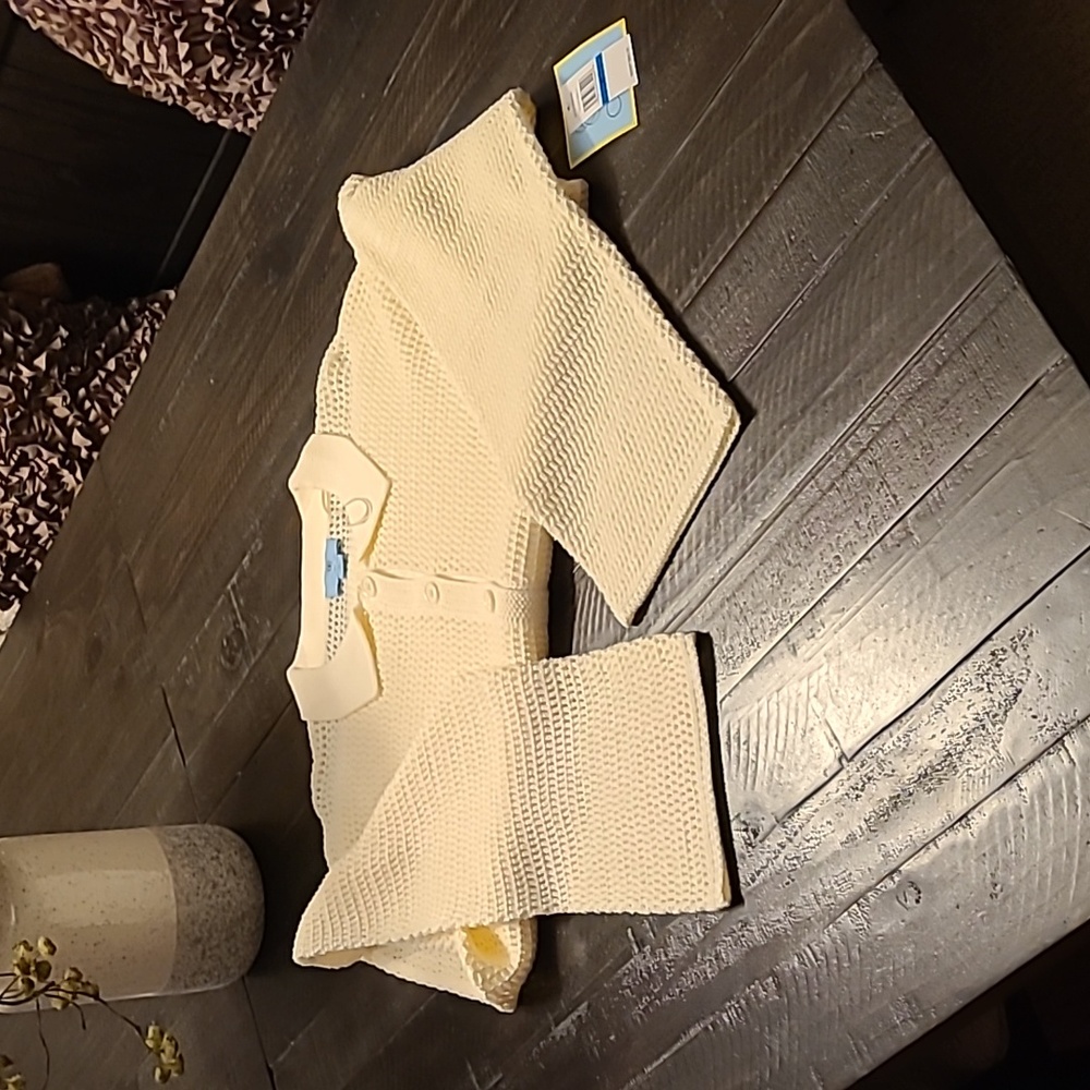 CECE Embroider bottom sweater size XL